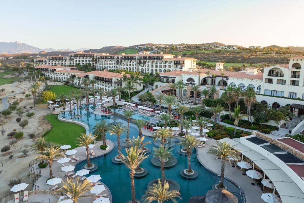 Los Cabos resort grounds and swimming pools